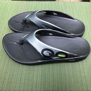 Oofos Sandle BRAND NEW